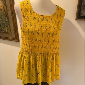 New Rose + Olive Smocked Yellow Sleeveless Top M